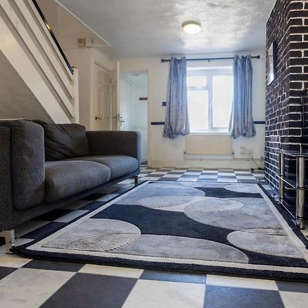 Cosy Home By Excel Centre & City Airport Лондон Екстер'єр фото